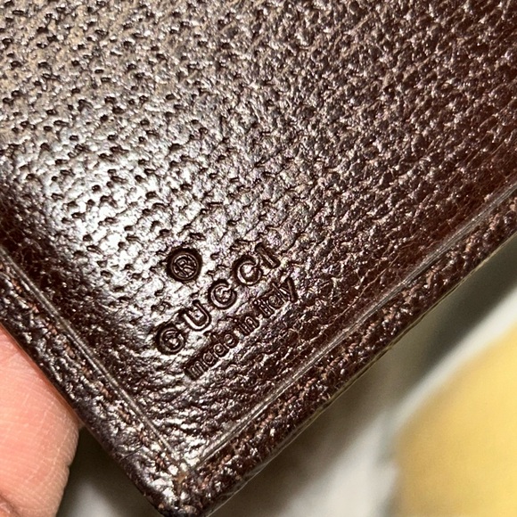 Gucci GG Canvas Compact Wallet - Picture 2 of 16